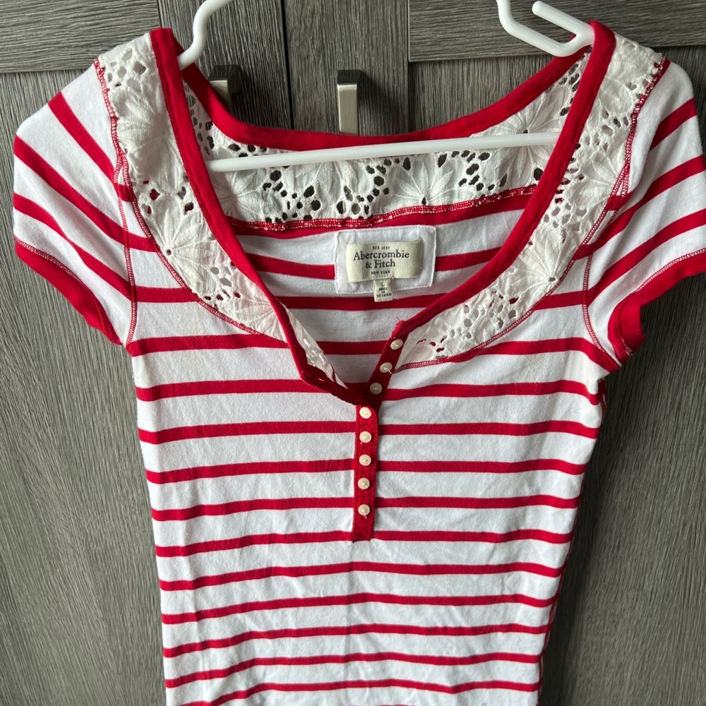 Abercrombie & Fitch Womens size large Henley tee